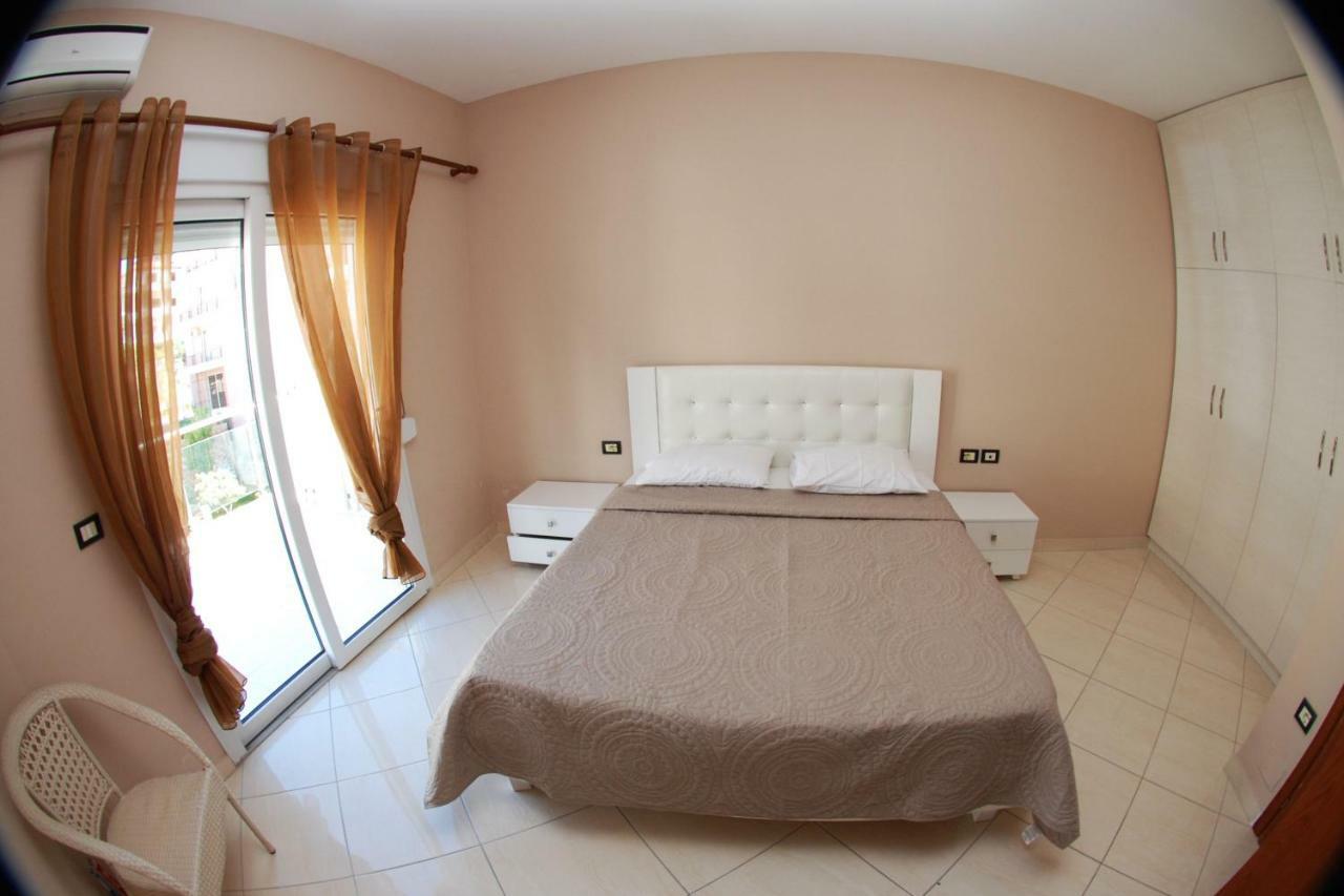 Azzura Flats Apartment Sarandë Exterior foto